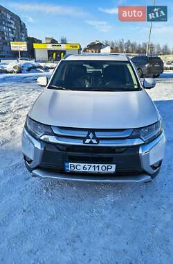 Внедорожник / Кроссовер Mitsubishi Outlander 2017 в Шептицькому