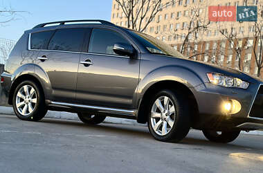 Внедорожник / Кроссовер Mitsubishi Outlander 2011 в Одессе