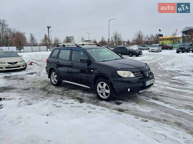 Внедорожник / Кроссовер Mitsubishi Outlander 2005 в Буче