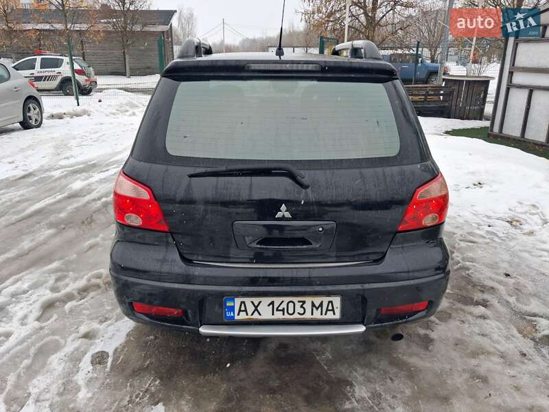 Внедорожник / Кроссовер Mitsubishi Outlander 2005 в Буче