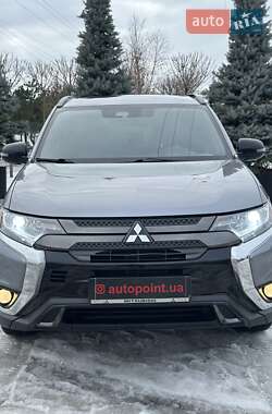 Внедорожник / Кроссовер Mitsubishi Outlander 2020 в Белогородке