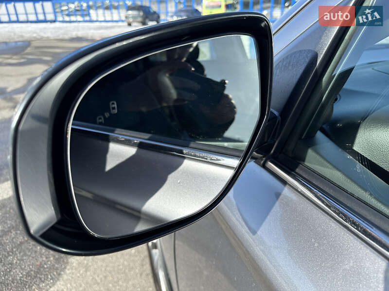 Внедорожник / Кроссовер Mitsubishi Outlander 2018 в Киеве