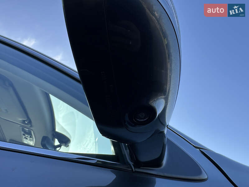 Внедорожник / Кроссовер Mitsubishi Outlander 2018 в Киеве