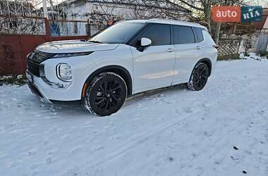 Позашляховик / Кросовер Mitsubishi Outlander 2022 в Миколаєві