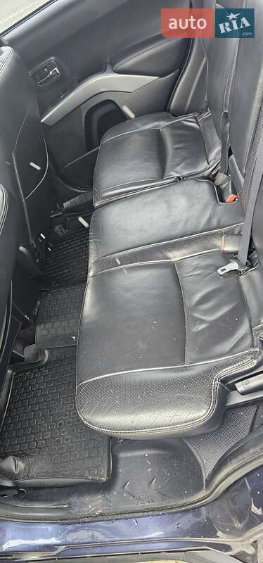 Внедорожник / Кроссовер Mitsubishi Outlander 2008 в Черновцах фото 10 Внедорожник / Кроссовер Mitsubishi Outlander 2008 в Черновцах