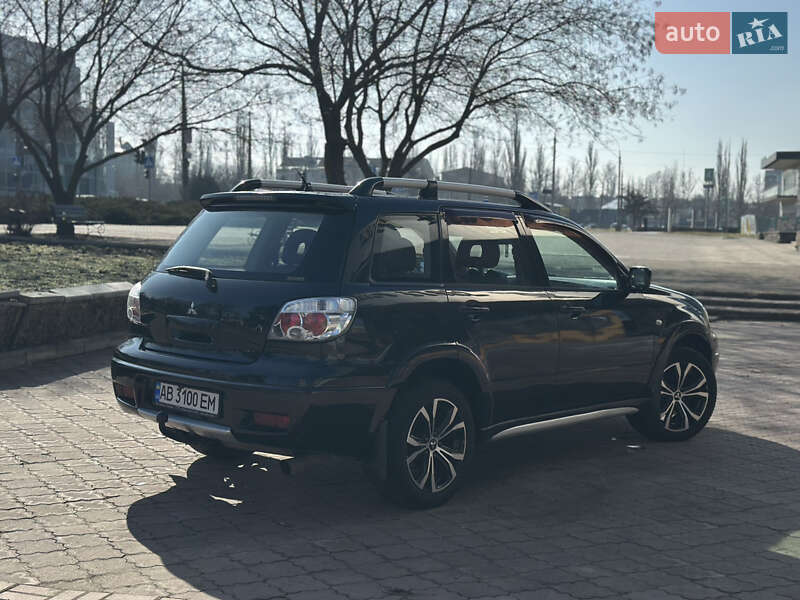 Внедорожник / Кроссовер Mitsubishi Outlander 2007 в Николаеве