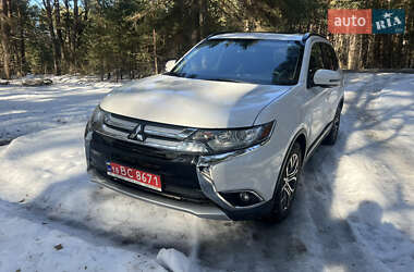 Позашляховик / Кросовер Mitsubishi Outlander 2015 в Нетішині