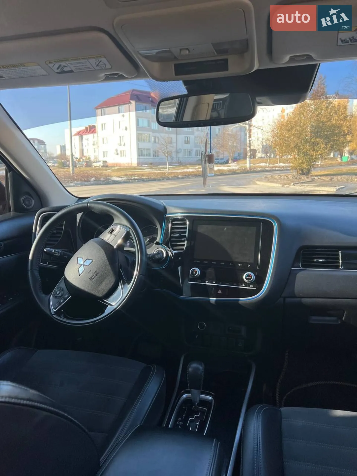 2020 Mitsubishi Outlander - мініатюра 8