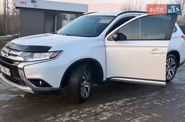 Внедорожник / Кроссовер Mitsubishi Outlander 2018 в Ивано-Франковске