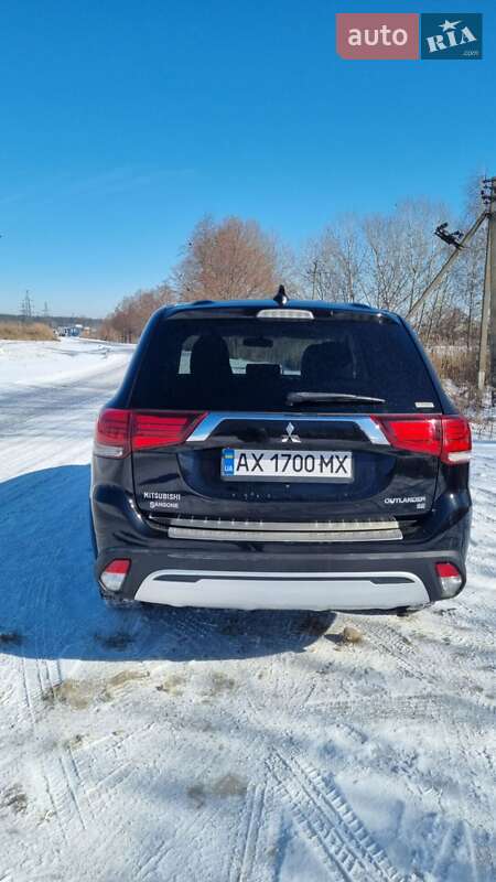 Внедорожник / Кроссовер Mitsubishi Outlander 2019 в Харькове фото 6 Внедорожник / Кроссовер Mitsubishi Outlander 2019 в Харькове