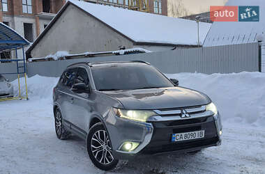 Внедорожник / Кроссовер Mitsubishi Outlander 2017 в Житомире