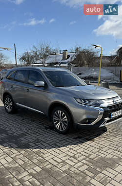 Позашляховик / Кросовер Mitsubishi Outlander 2021 в Козятині
