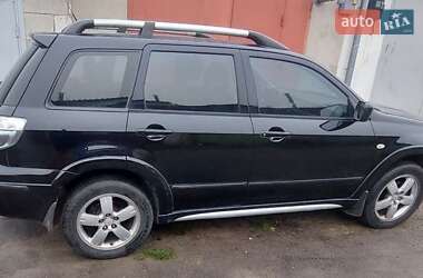 Позашляховик / Кросовер Mitsubishi Outlander 2006 в Києві