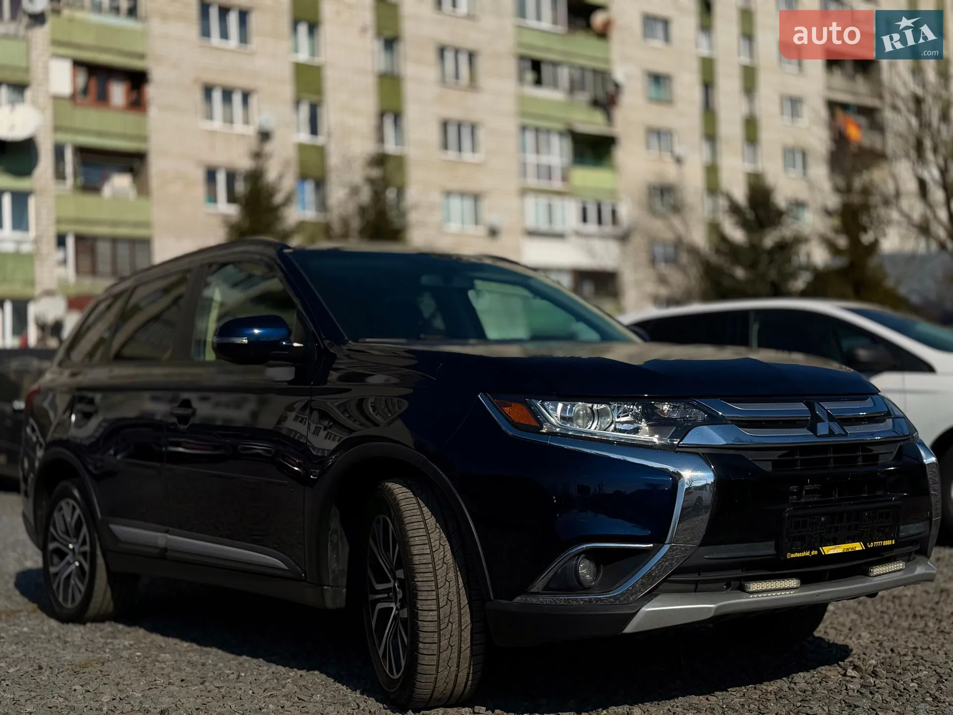 2016 Mitsubishi Outlander - мініатюра 3
