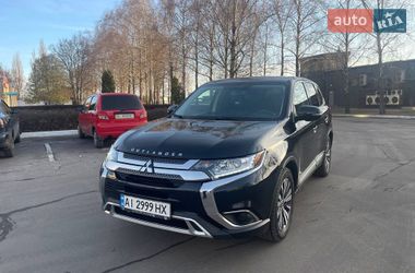 Внедорожник / Кроссовер Mitsubishi Outlander 2019 в Львове