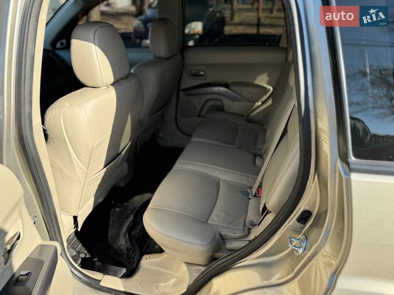 Внедорожник / Кроссовер Mitsubishi Outlander 2007 в Днепре