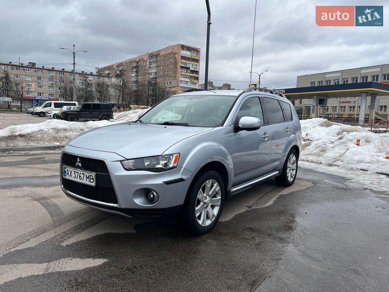 Mitsubishi Outlander 2012