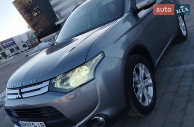 Внедорожник / Кроссовер Mitsubishi Outlander 2015 в Житомире