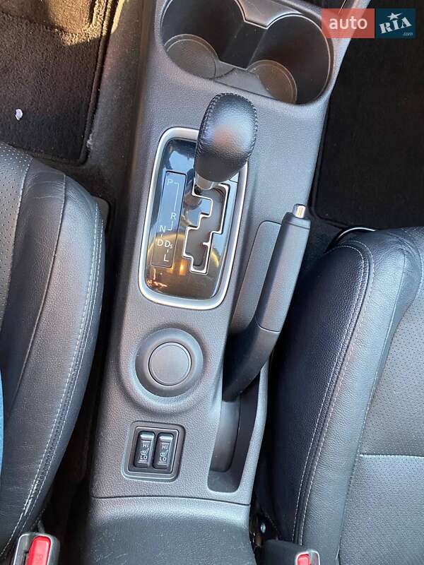 Внедорожник / Кроссовер Mitsubishi Outlander 2016 в Львове