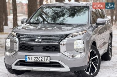 Внедорожник / Кроссовер Mitsubishi Outlander 2021 в Чернигове