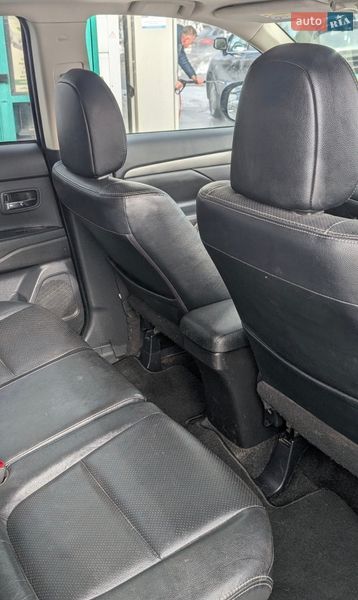 Внедорожник / Кроссовер Mitsubishi Outlander 2014 в Киеве