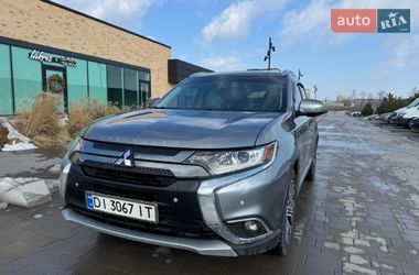 Позашляховик / Кросовер Mitsubishi Outlander 2017 в Хмельницькому