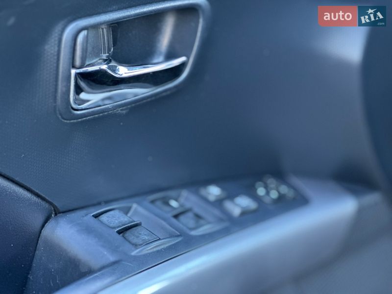 Внедорожник / Кроссовер Mitsubishi Outlander 2007 в Тернополе