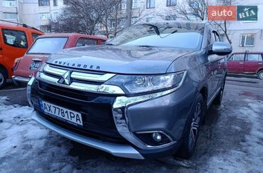 Внедорожник / Кроссовер Mitsubishi Outlander 2016 в Харькове