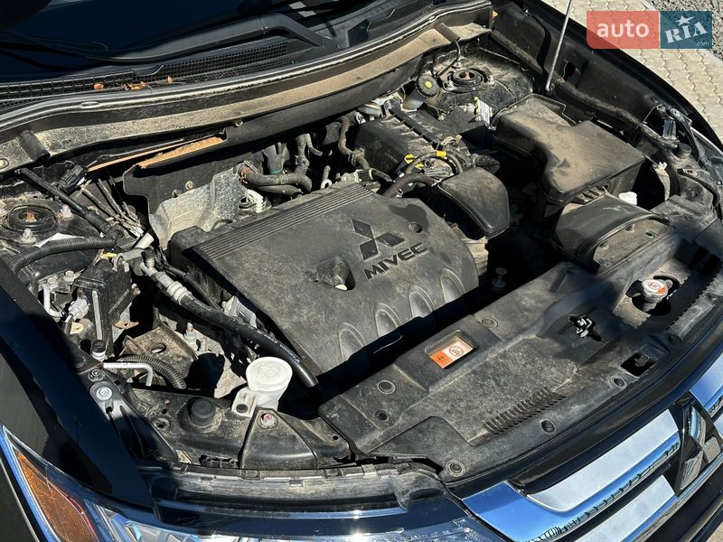 Внедорожник / Кроссовер Mitsubishi Outlander 2018 в Одессе