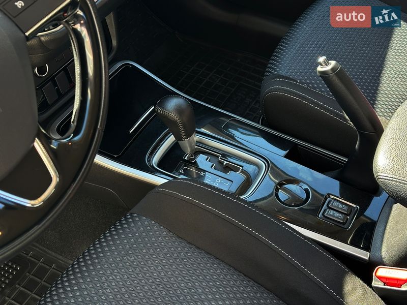 Внедорожник / Кроссовер Mitsubishi Outlander 2018 в Одессе
