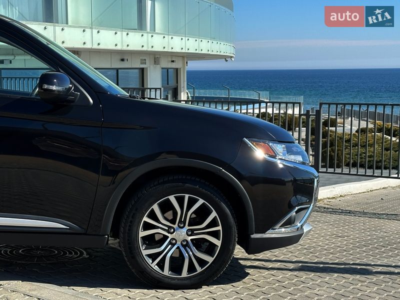 Внедорожник / Кроссовер Mitsubishi Outlander 2018 в Одессе