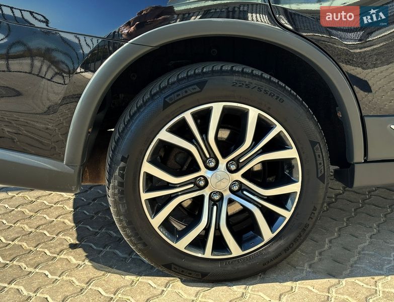 Внедорожник / Кроссовер Mitsubishi Outlander 2018 в Одессе
