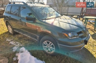 Внедорожник / Кроссовер Mitsubishi Outlander 2003 в Сарнах