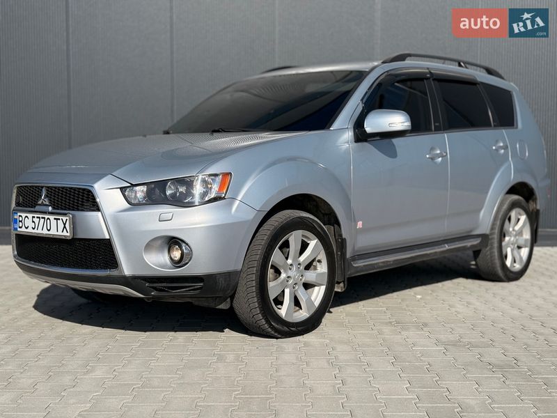 Внедорожник / Кроссовер Mitsubishi Outlander 2011 в Львове