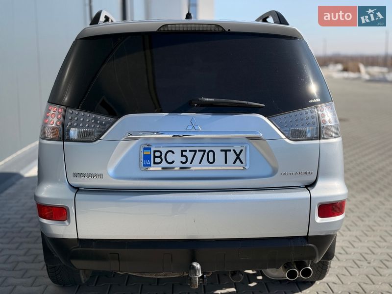 Внедорожник / Кроссовер Mitsubishi Outlander 2011 в Львове