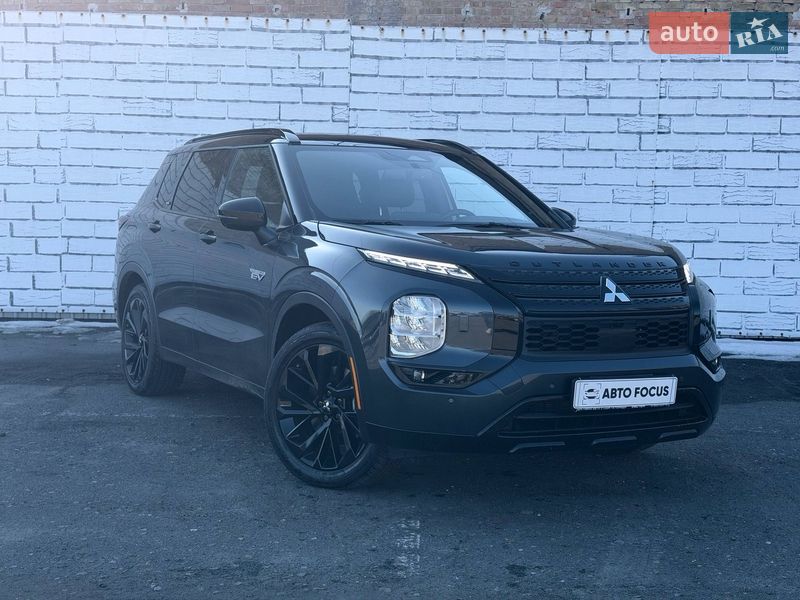 Внедорожник / Кроссовер Mitsubishi Outlander 2024 в Киеве