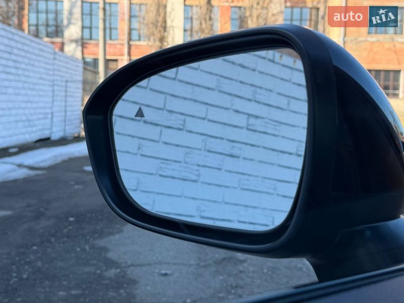 Внедорожник / Кроссовер Mitsubishi Outlander 2024 в Киеве