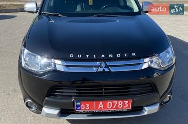 Позашляховик / Кросовер Mitsubishi Outlander 2014 в Вараші