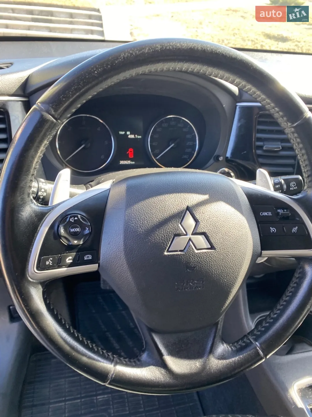 2014 Mitsubishi Outlander - мініатюра 16