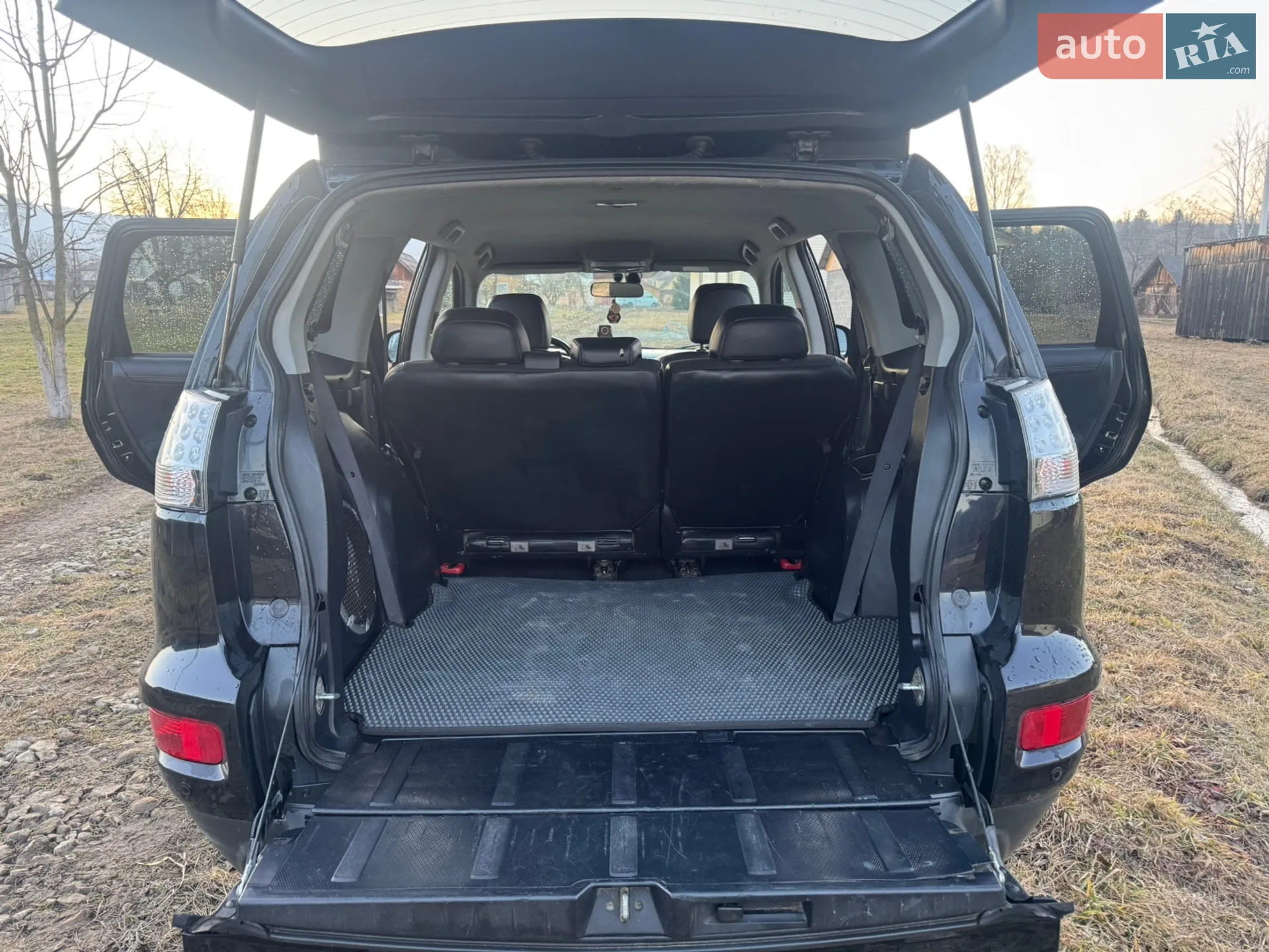2010 Mitsubishi Outlander - мініатюра 13