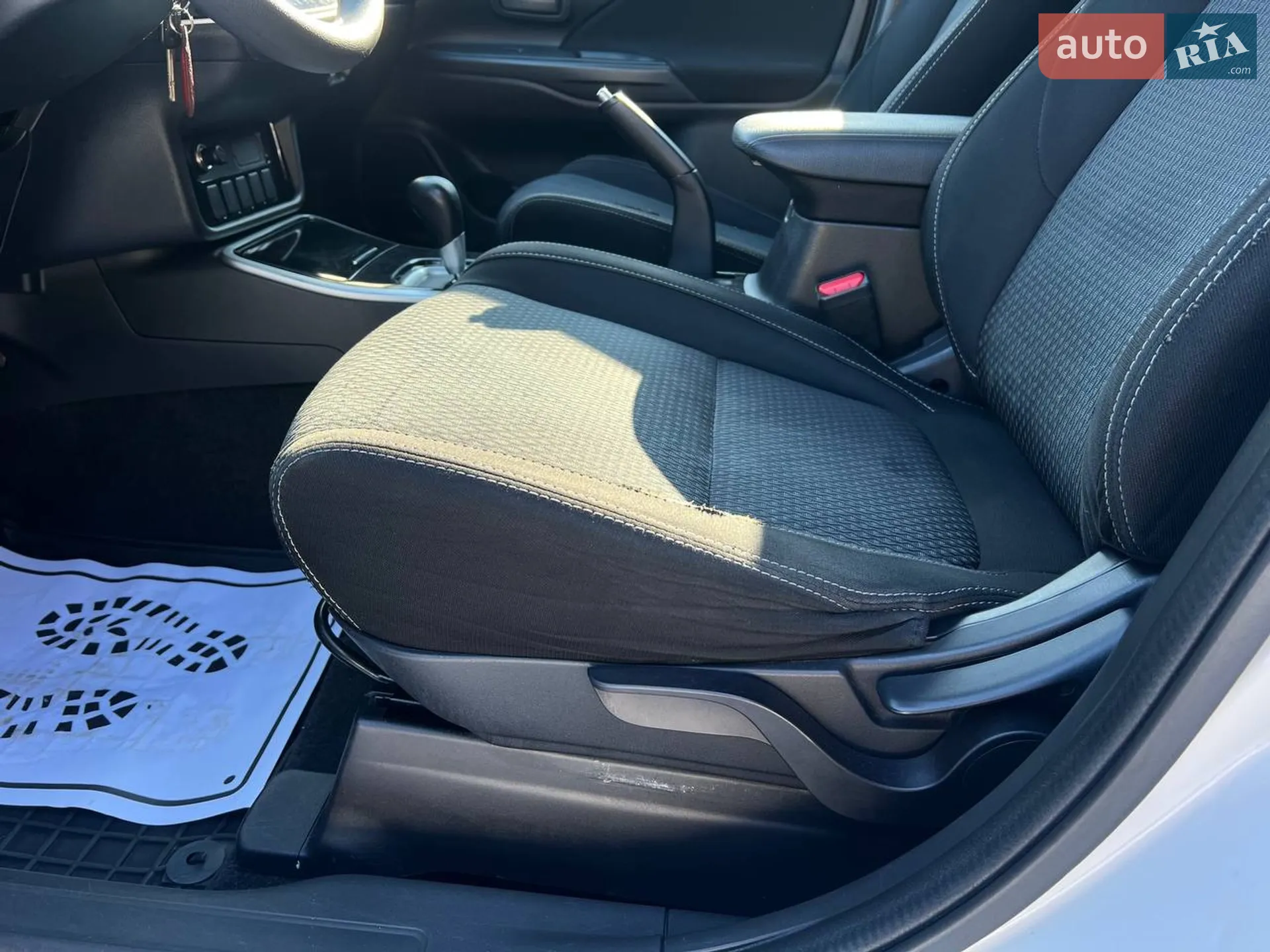 2018 Mitsubishi Outlander - мініатюра 22