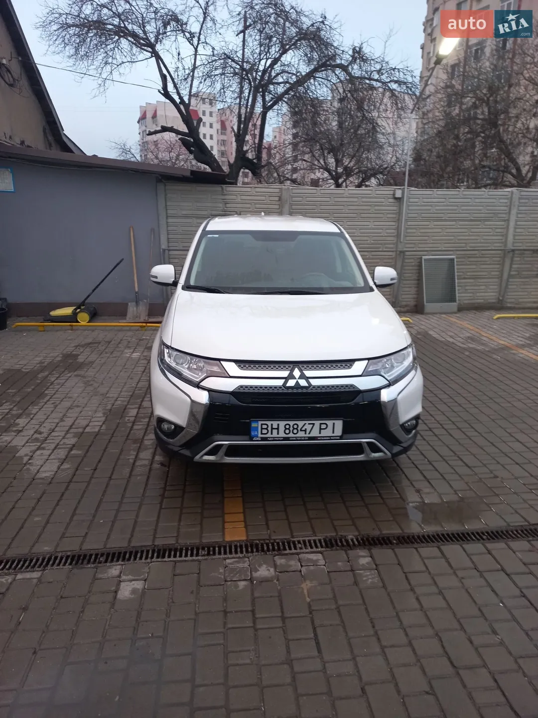 2021 Mitsubishi Outlander - мініатюра 8