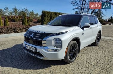 Внедорожник / Кроссовер Mitsubishi Outlander 2022 в Днепре
