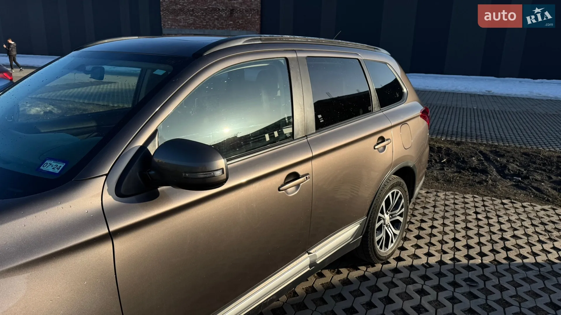 2016 Mitsubishi Outlander - мініатюра 16