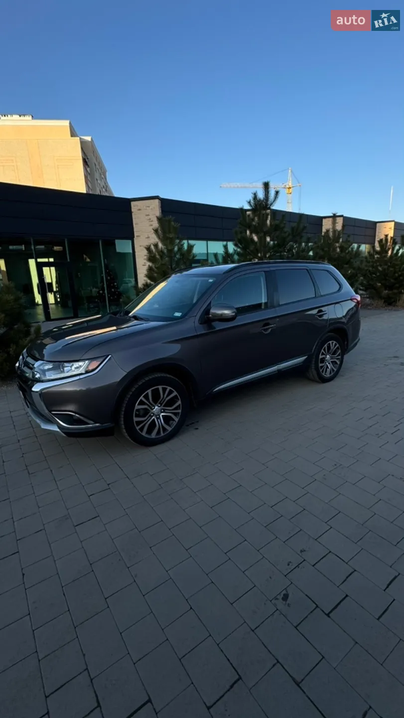 2016 Mitsubishi Outlander - мініатюра 18