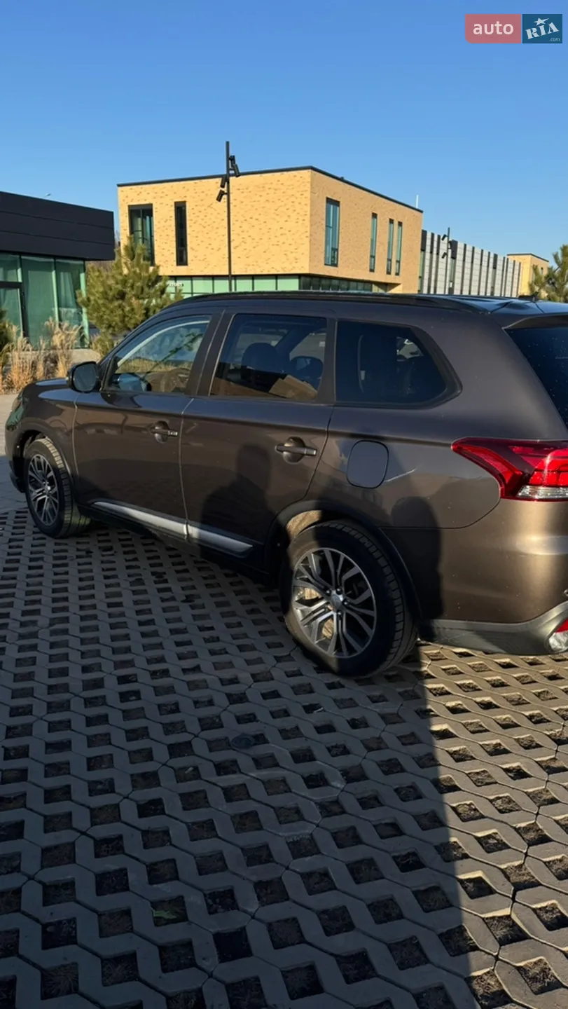 2016 Mitsubishi Outlander - мініатюра 17