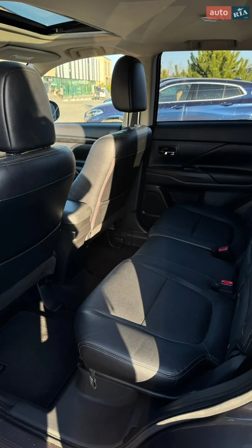 2016 Mitsubishi Outlander - мініатюра 22