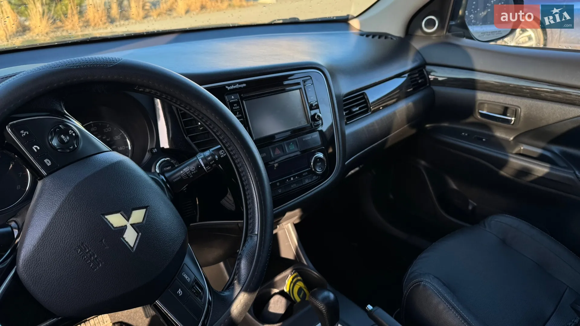 2016 Mitsubishi Outlander - мініатюра 33