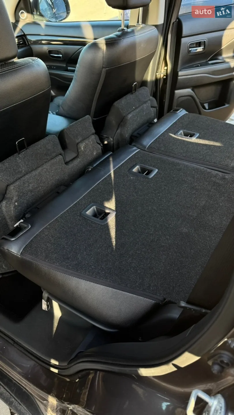 2016 Mitsubishi Outlander - мініатюра 36