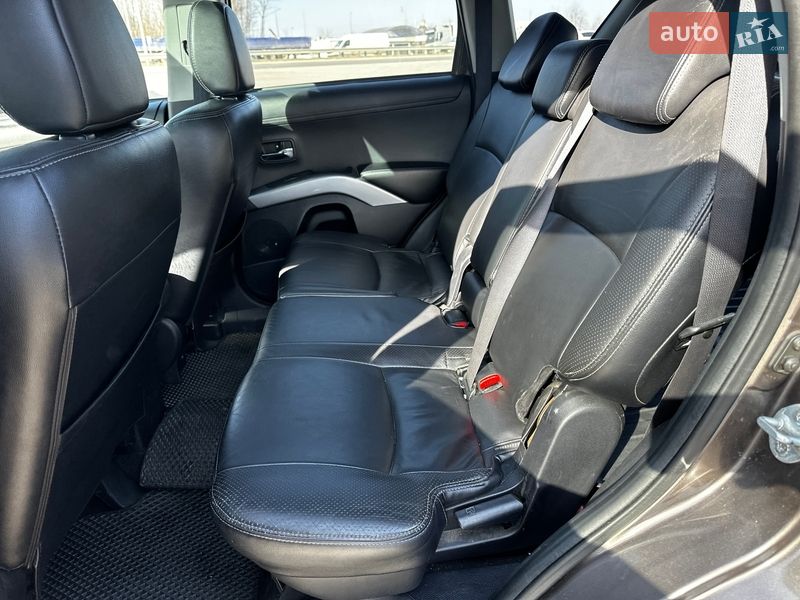 Внедорожник / Кроссовер Mitsubishi Outlander 2009 в Львове